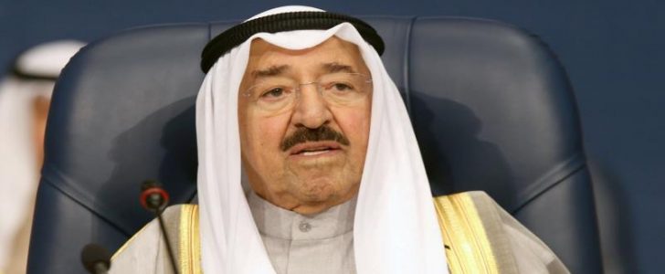 أمير الكويت “صباح الأحمد” يدعو الحكومة والبرلمان لترشيد الإنفاق