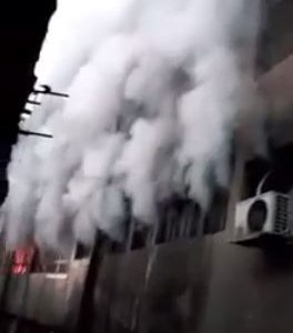 السيطرة على حريق مصنع “كريستال عصفور” شبرا دون خسائر بشرية