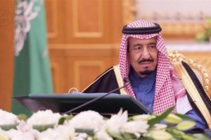 صحيفة “نيويورك تايمز”: السعودية تغرق في التقشف.. وملوكها ينعمون بالترف