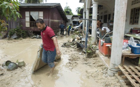 الفيضانات في ماليزيا تتسبب فى إجلاء 19 ألف شخصٍ