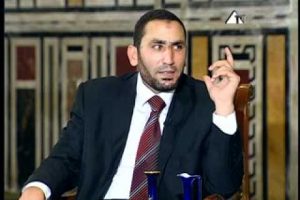 فيديو.. الشيخ/ أحمد صبري: لا يجوز أن نشير ” الأخبار الشمال ” على الفيس بوك